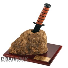 Нож Ka-Bar USMC OEF Afghanistan comm. + Стенд Small Excalibur(а.1429) 9169SE