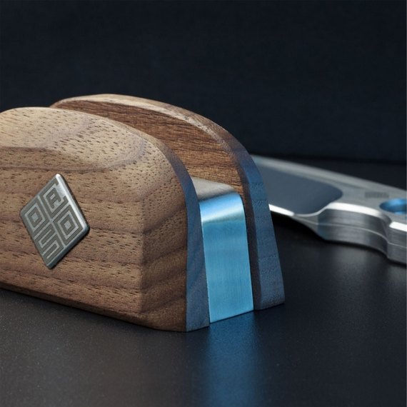 Набір сувенірних ножів Ocaso Duo Desk Knife Wharncliffe із підставкою з деревини горіха (80DKW), зображення 4