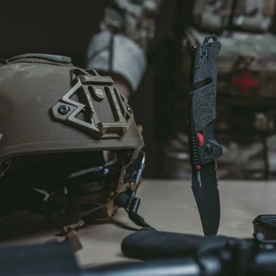 Нож туристический SOG Trident AT (11-12-02-41), Покрытие клинка: Black Titanium Nitride, Цвет : Чёрный/Красный, Тип режущей кромки: Полусеррейтор, изображение 9