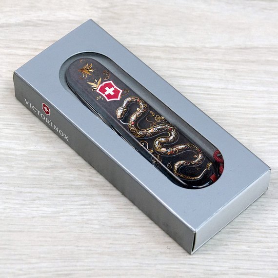 Багатофункціональний колекційний ніж Victorinox Spartan Zodiac 3D Розкішна змія (1.3603.3.Z4210hk), зображення 6